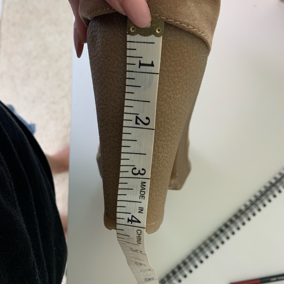 Forever 21 NWT Tan Heeled Booties - Picture 7 of 7